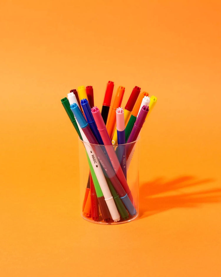 Lot de 16 feutres OMY avec capuchons colorés et motifs variés