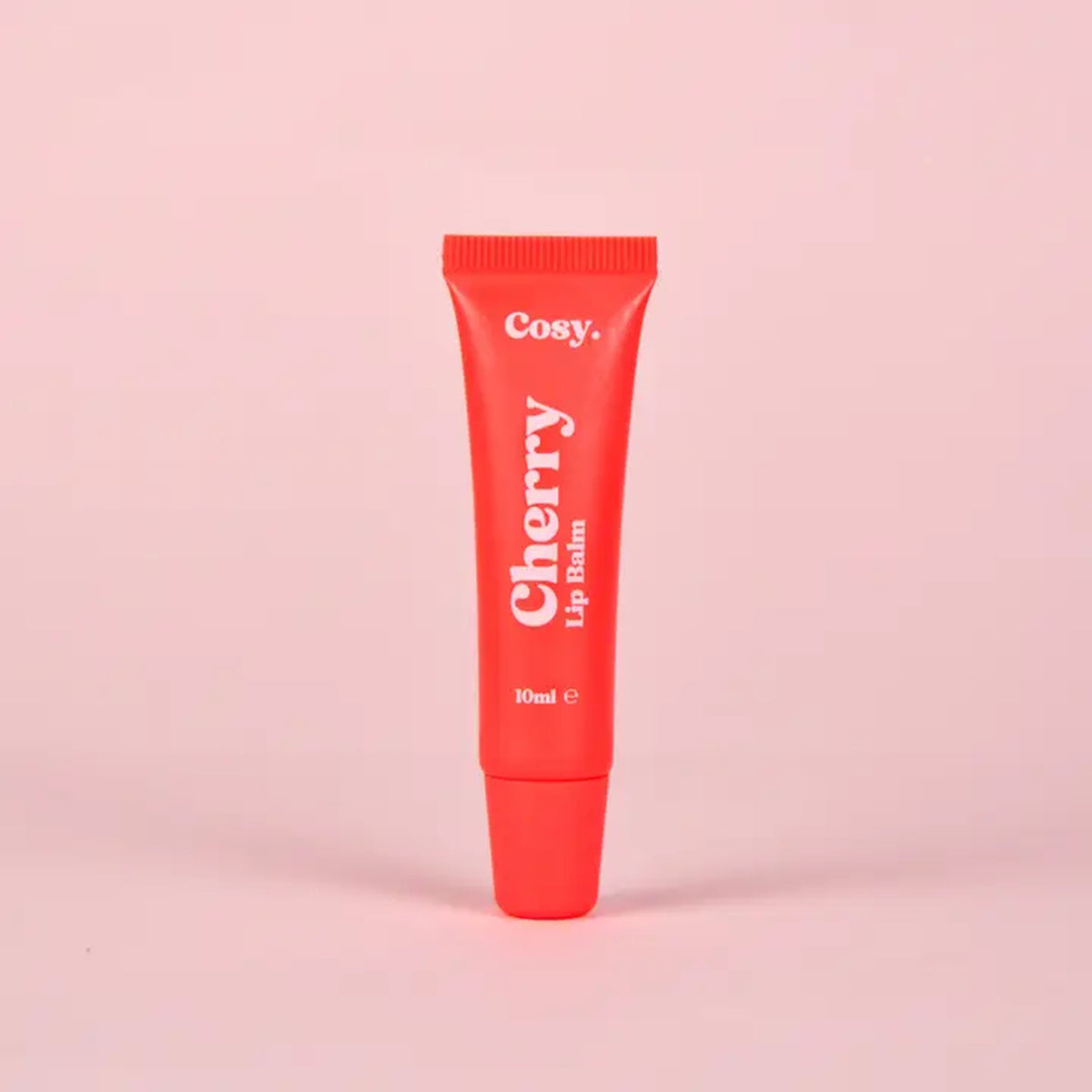 Baume à lèvres cerise avec texture lisse et brillante