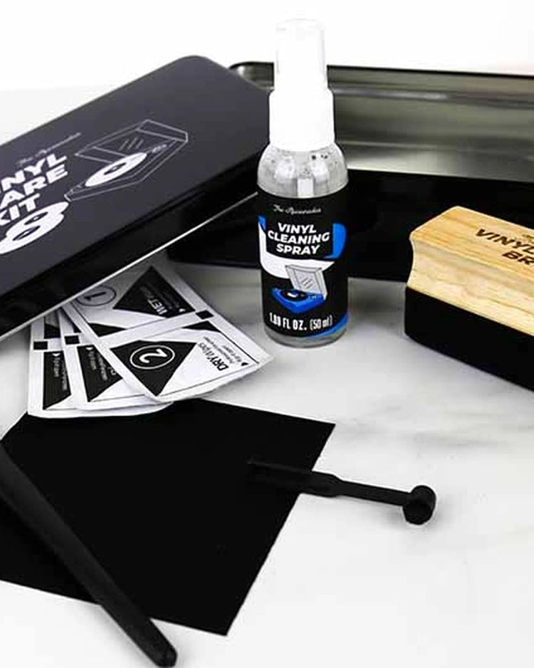 Kit de nettoyage vinyle avec brosse et solution de nettoyage