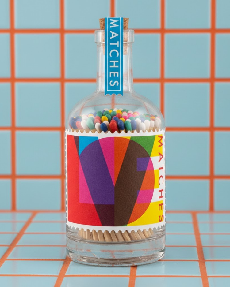 Bouteille d'allumettes Love avec étiquette élégante