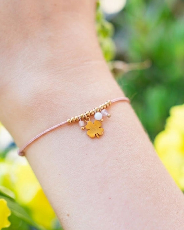 Bracelet Trèfle en rose poudré avec message délicat