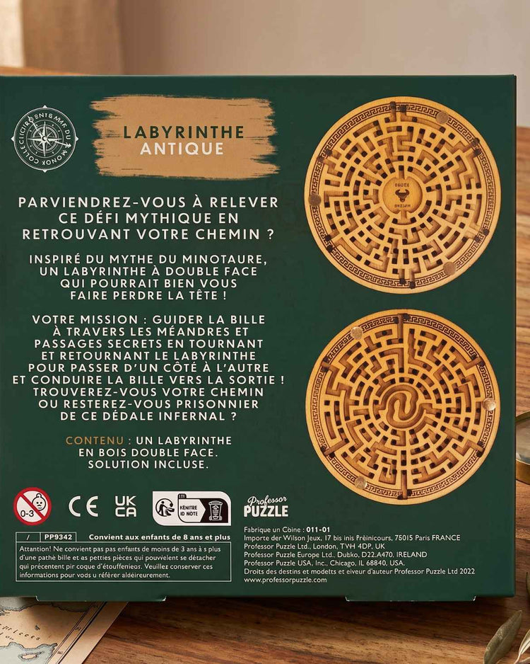 Labyrinthe antique en bois avec détails sculptés et bille en mouvement