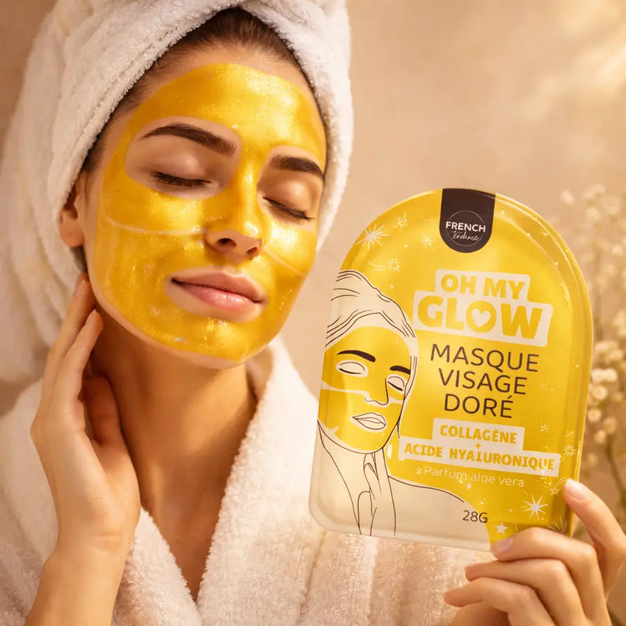 Masque visage doré avec texture lisse et brillante