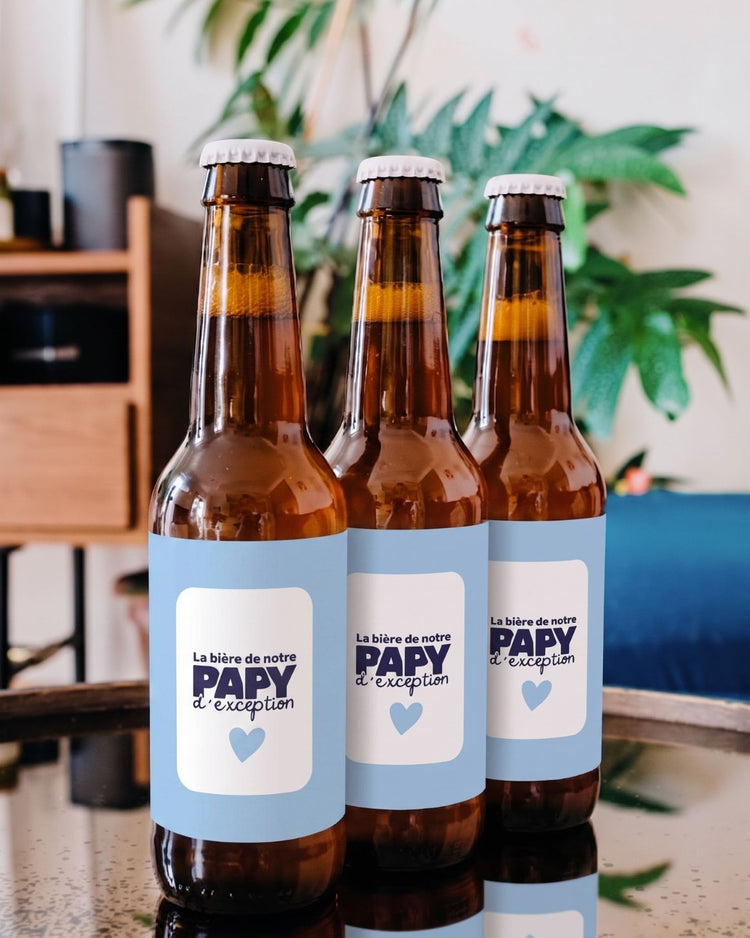 Bière Papy d'exception avec étiquette vintage et mousse crémeuse