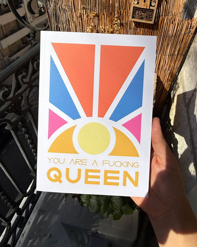 Carnet avec inscription 'You are a f****ing Queen' en gros plan