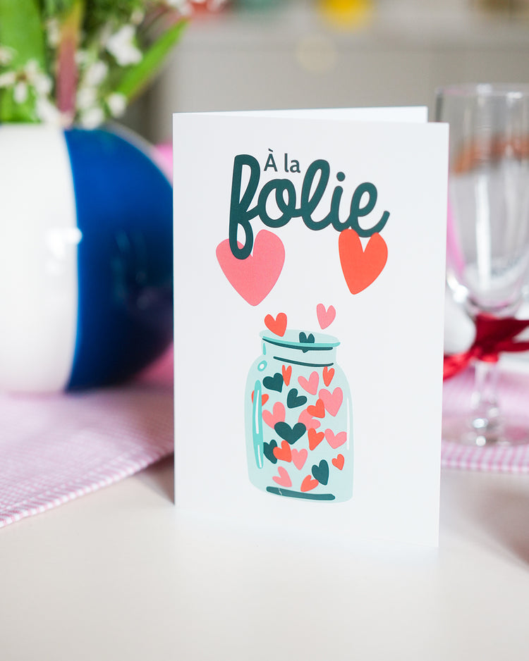 Carte romantique avec motifs floraux et texte d'amour