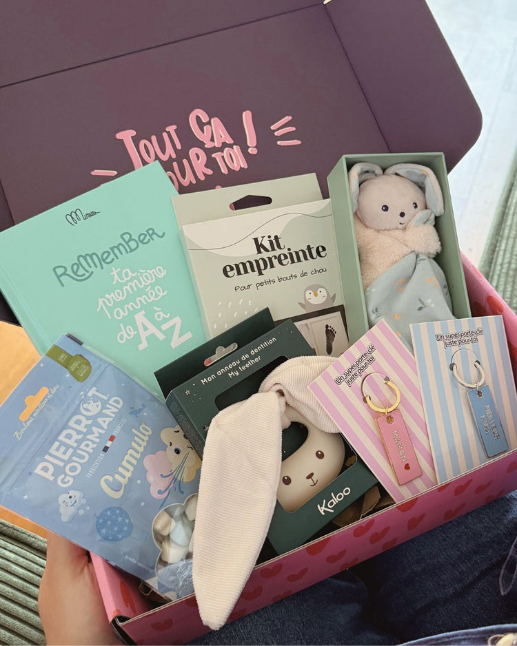 Coffret de naissance maxi avec prénom brodé sur le couvercle