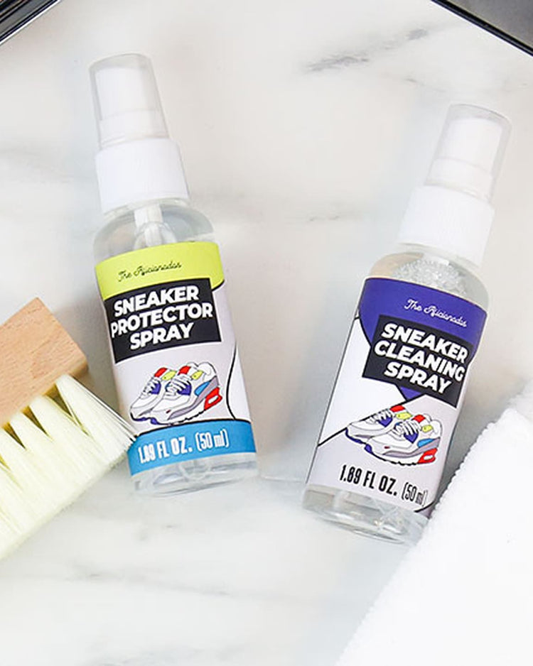 Kit d'entretien pour baskets avec brosse et nettoyant