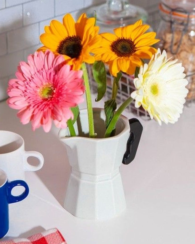 Vase Cafetière en forme de cafetière moka, vue de côté