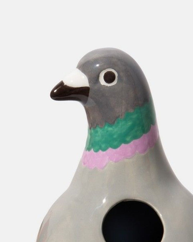 Vase Pigeon en céramique avec texture mate et design ludique