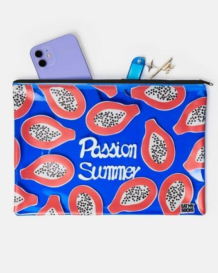 Pochette papaye avec zip, vue de face sur fond neutre