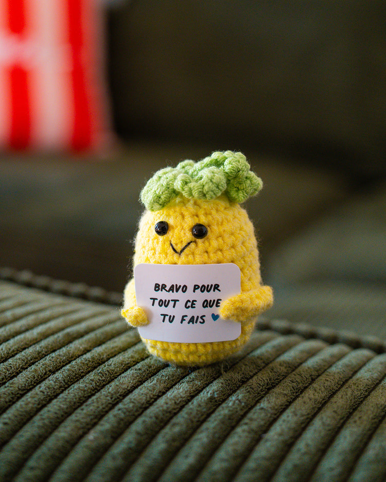 Peluche épi de maïs en crochet avec message motivant.