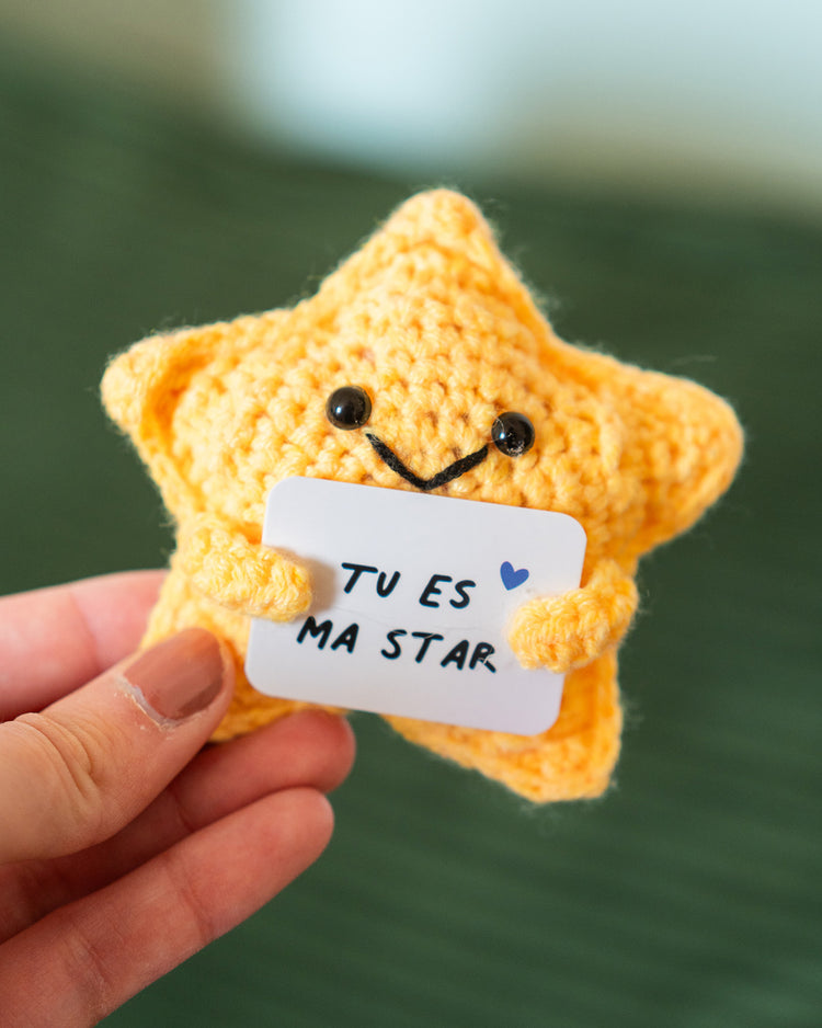 Étoile en crochet avec pancarte, vue de face