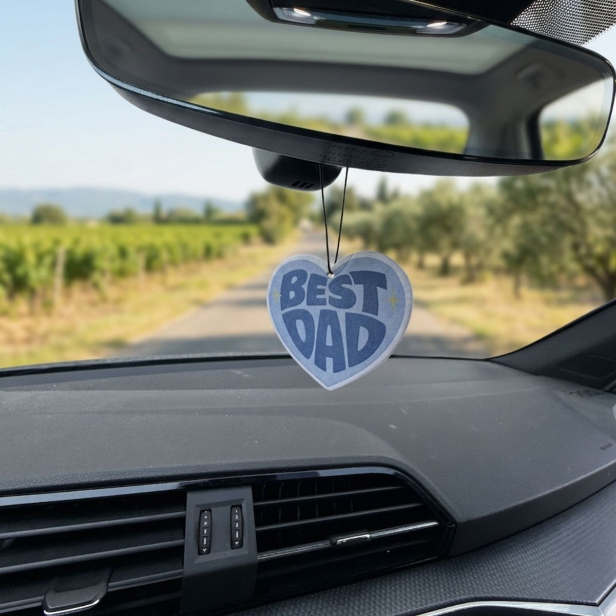 Détail du parfum voiture 'Best Dad' avec message humoristique