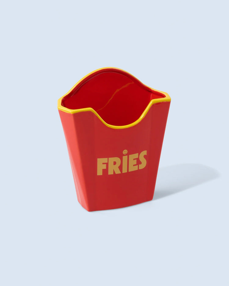 Vase en forme de frites avec texture réaliste et détails colorés