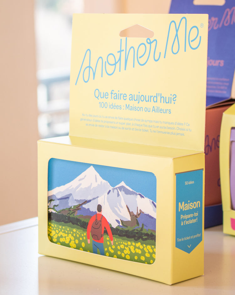 Livre 100 Activités Passionnantes avec illustrations colorées sur fond blanc.