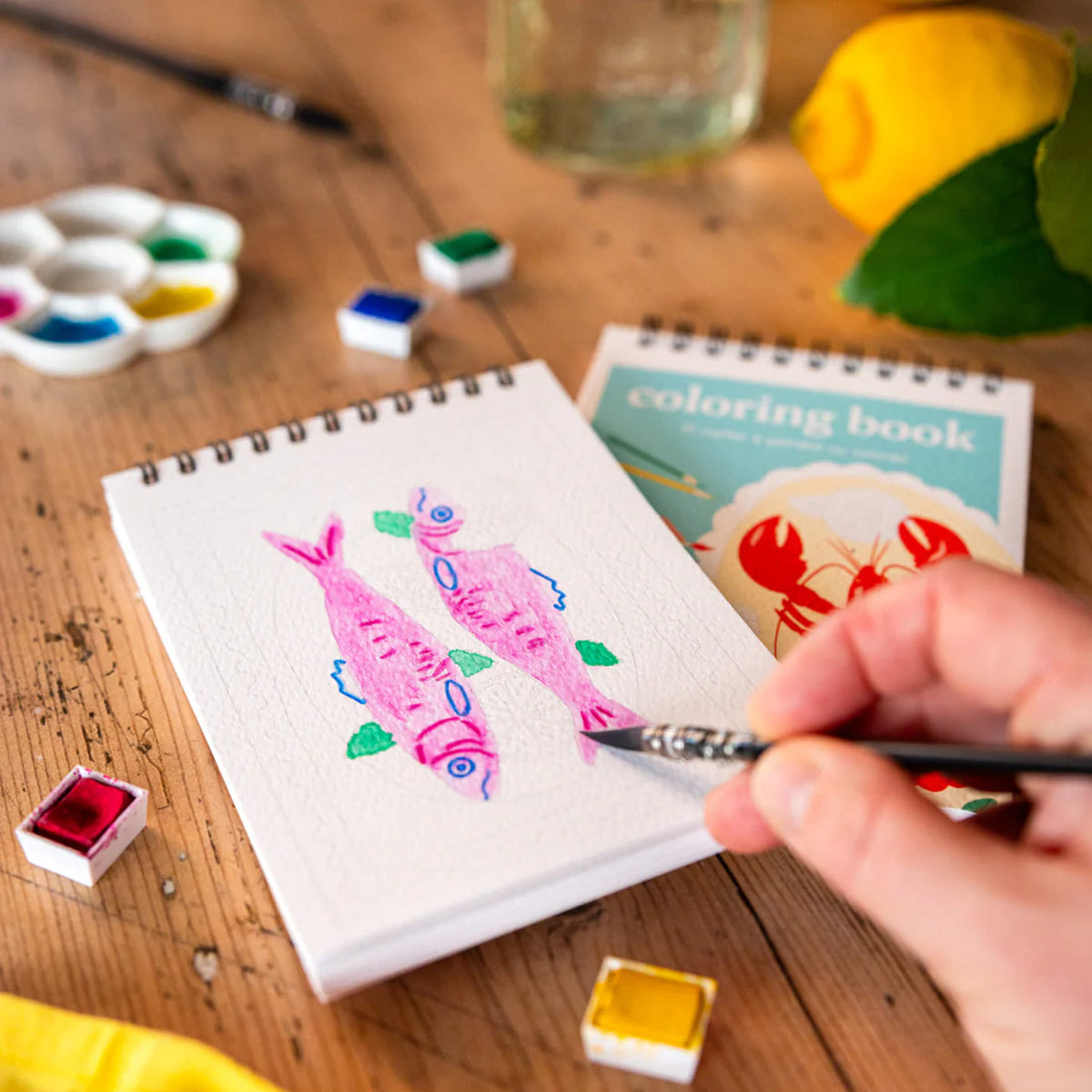 Carnet de coloriage Felicità avec motifs floraux en gros plan