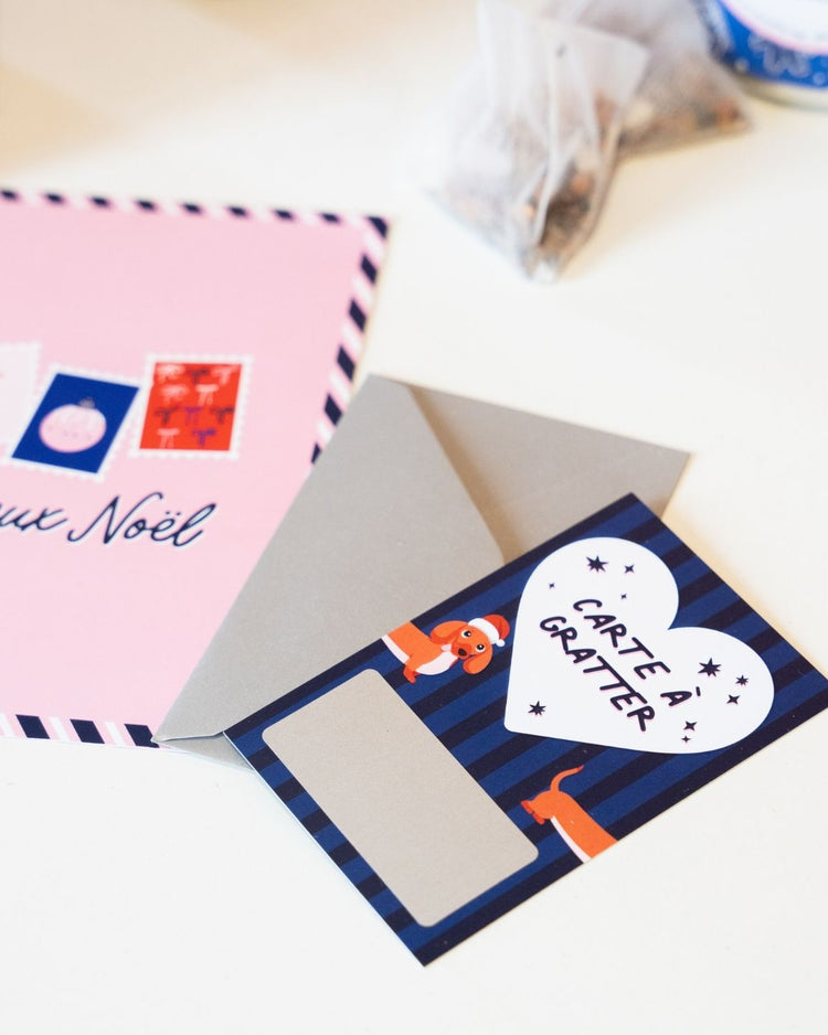 Carte postale Joyeux Noël avec timbres illustrés colorés