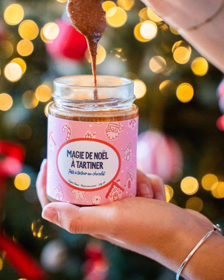 Pâte à tartiner chocolatée avec motif festif de Noël