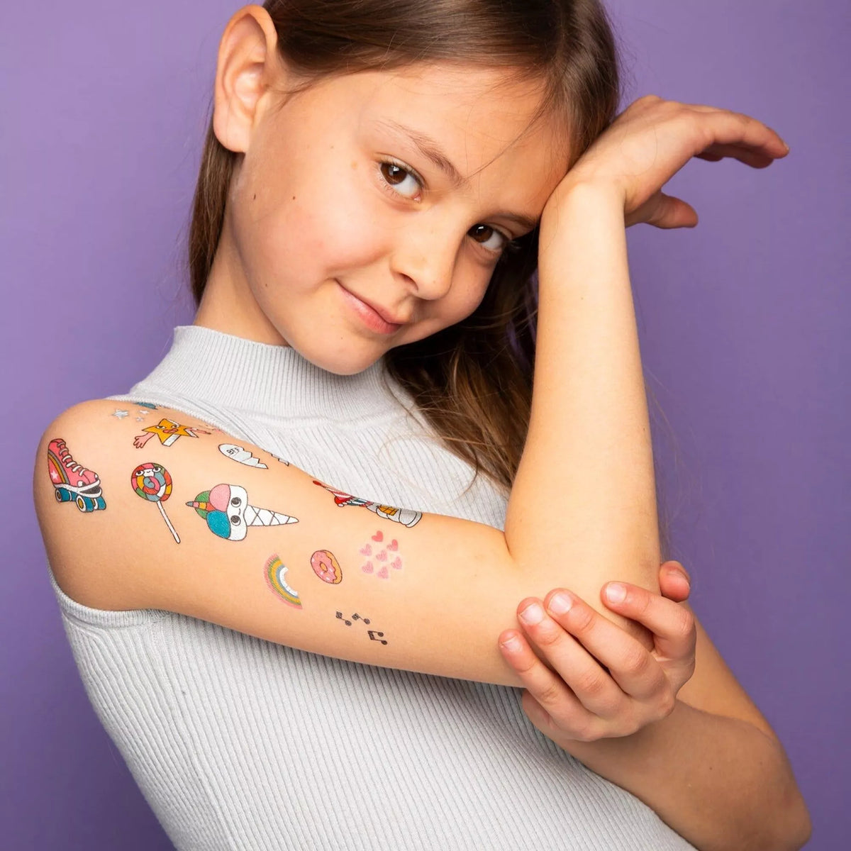 Tatouages éphémères licorne avec motifs colorés et joyeux