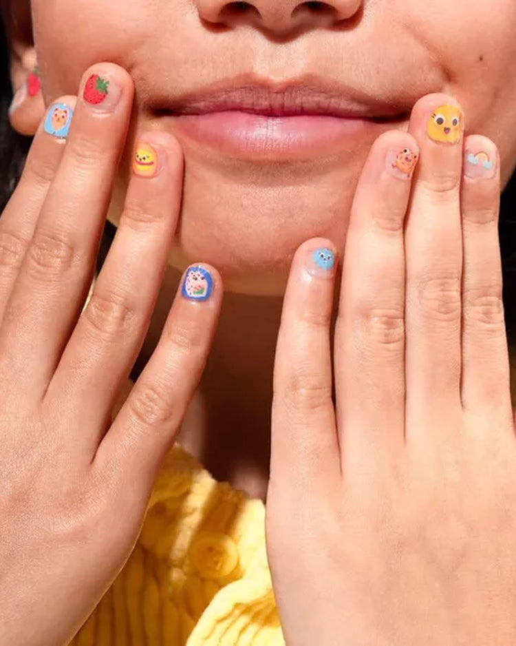 Stickers ongles kawaii avec motifs ludiques et colorés