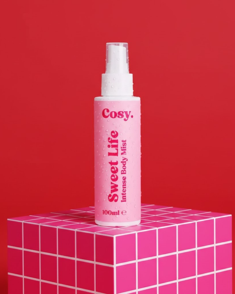 Brume corporelle Sweet Life avec flacon élégant et vaporisateur