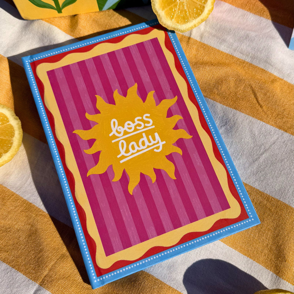 Carnet Boss Lady avec motif coloré et couverture texturée