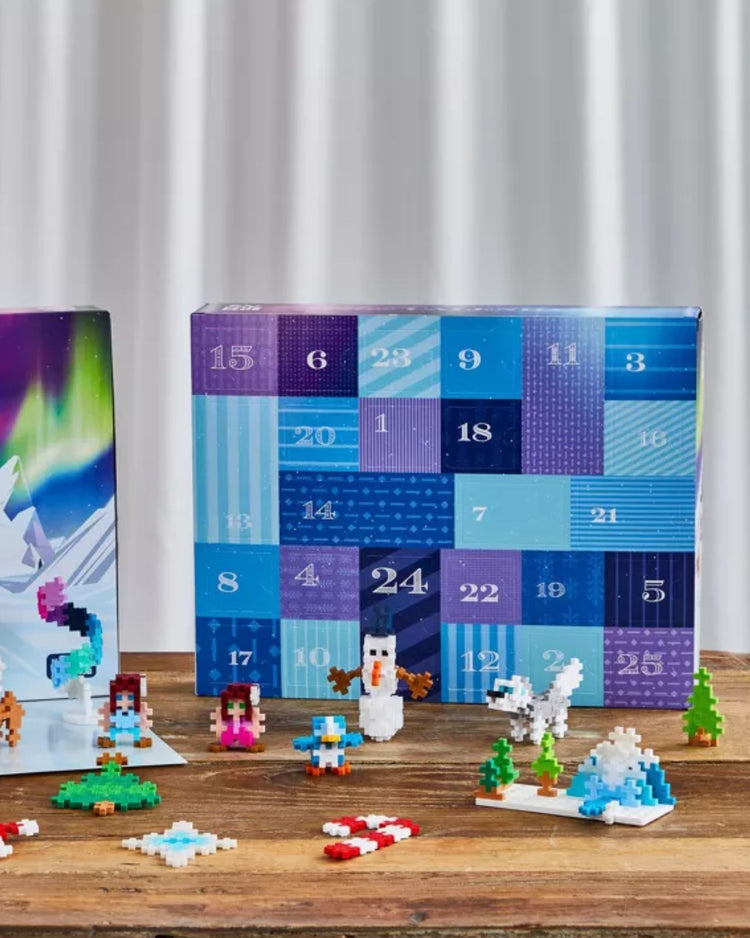 Calendrier de l'Avent Plus-Plus avec pièces colorées en forme de blocs