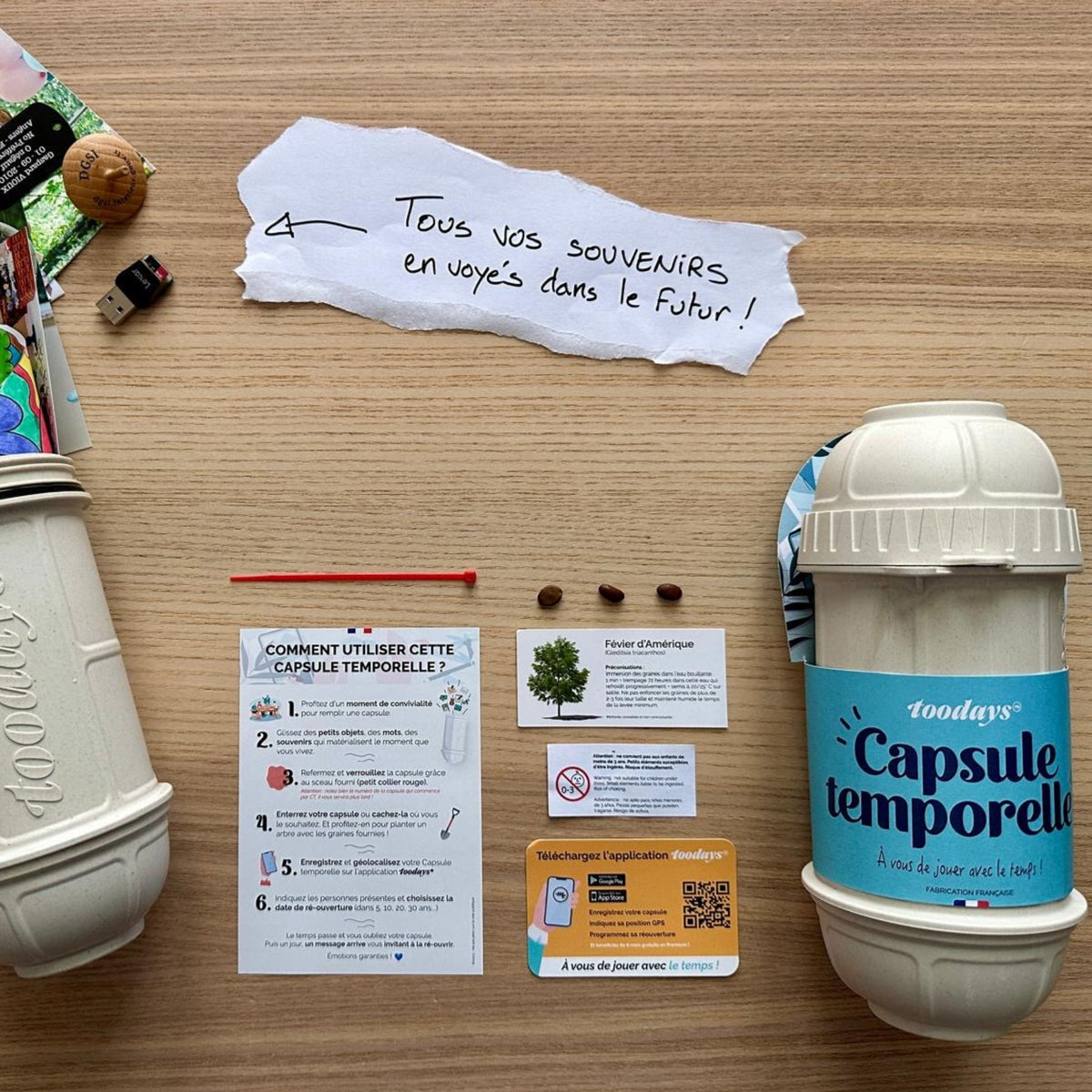 Capsule temporelle en métal avec couvercle transparent