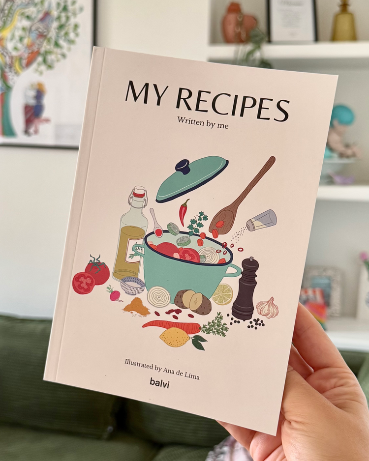 Carnet de recettes avec couverture illustrée et détails raffinés.