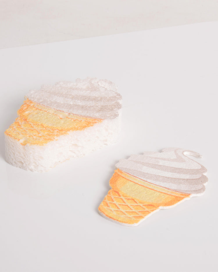 Éponge en forme de glace avec texture réaliste et couleurs vives