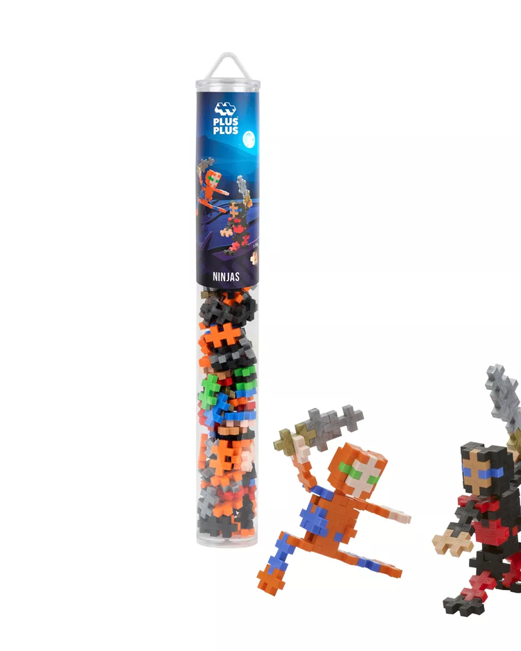 Kit de construction Ninja avec pièces colorées en détail
