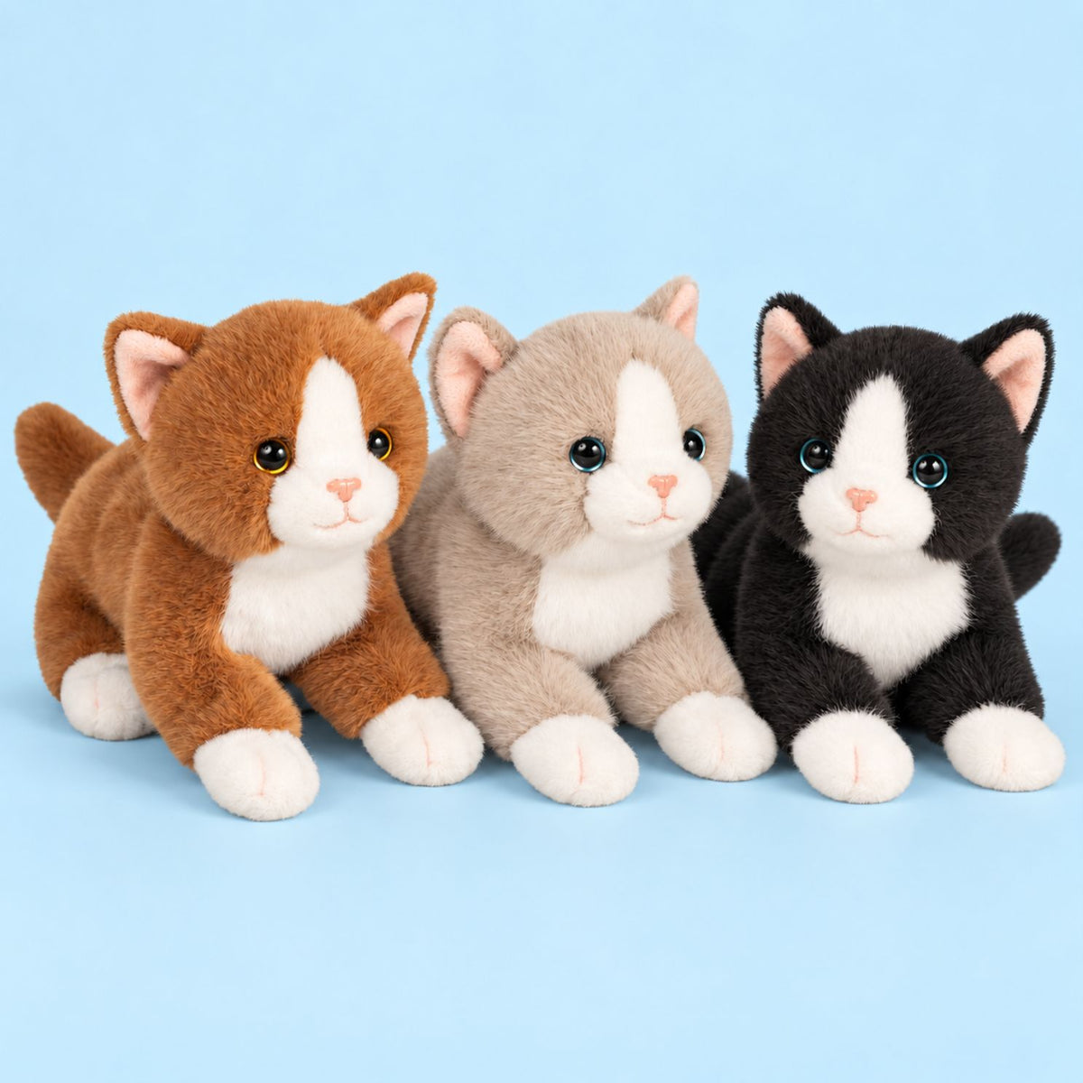 Peluche chat en position assise, texture douce et moelleuse