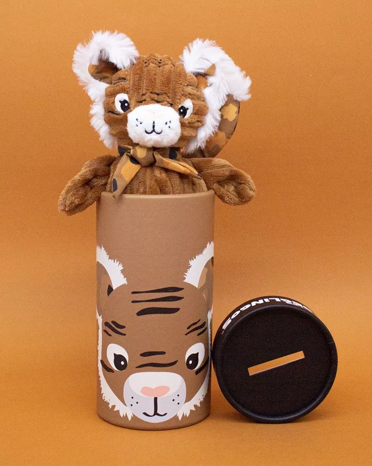 Peluche tigre avec pelage doux et regard attendrissant