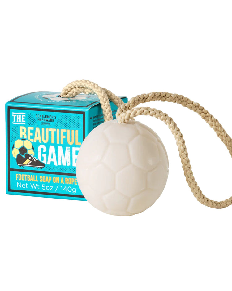 Savon en forme de ballon de foot avec corde de suspension