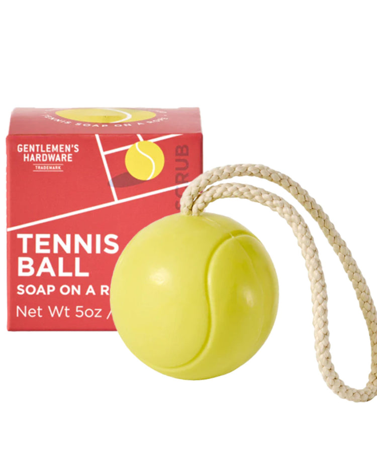 Savon en forme de balle de tennis avec corde, vue de face
