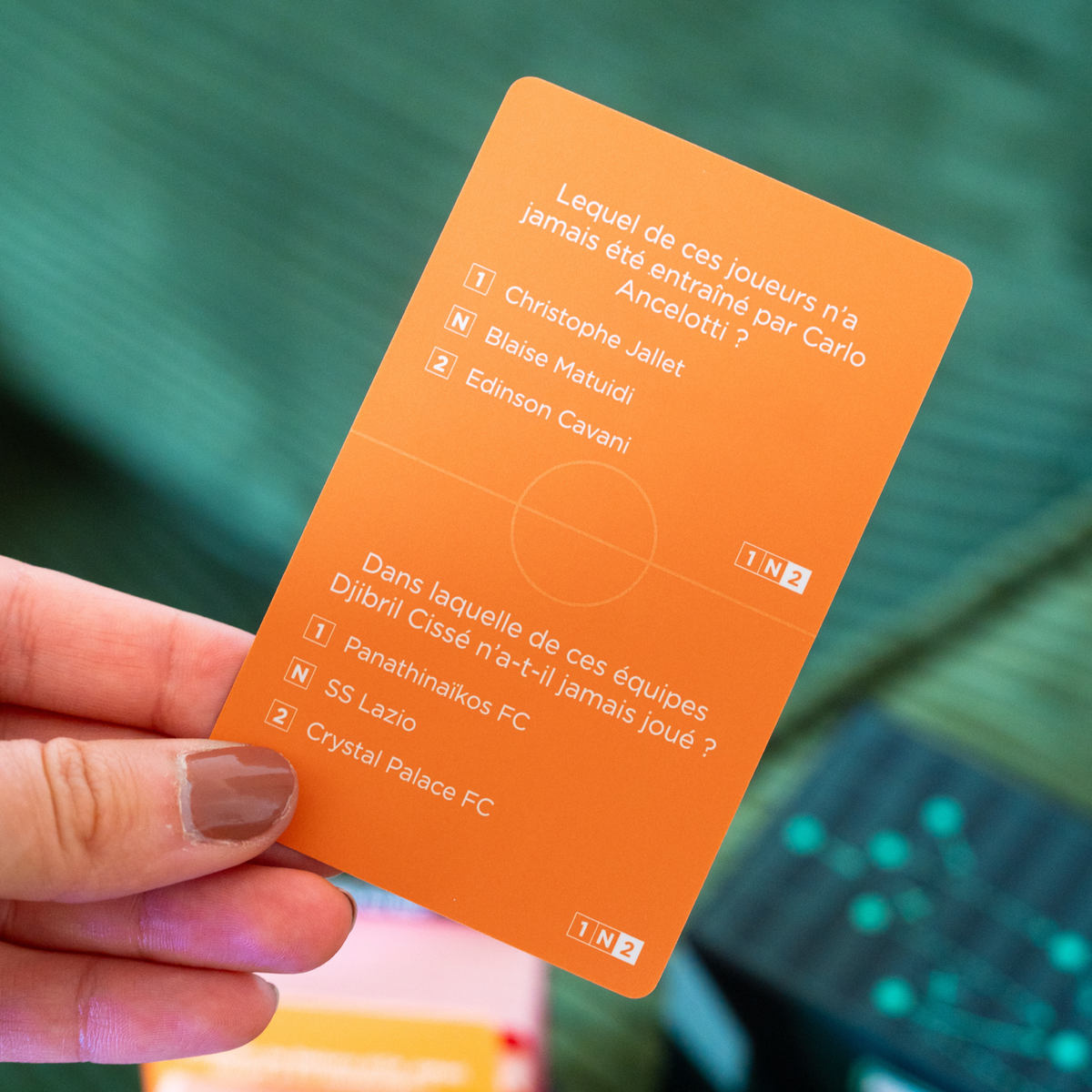 Cartes du jeu Tiki Taka avec illustrations de joueurs emblématiques