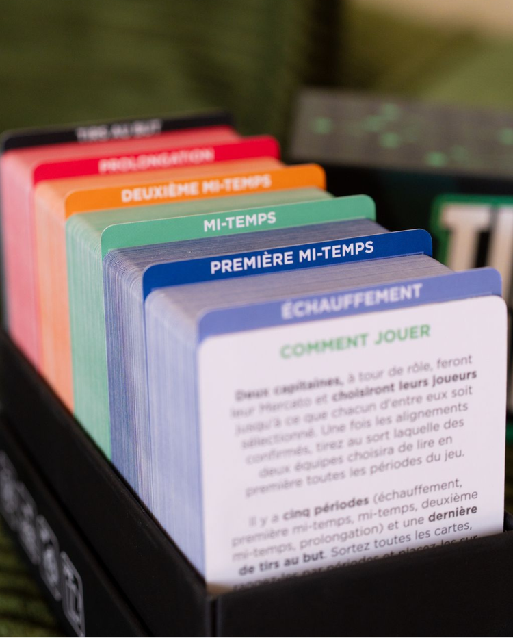 Jeu de cartes Tiki Taka avec illustrations de joueurs emblématiques
