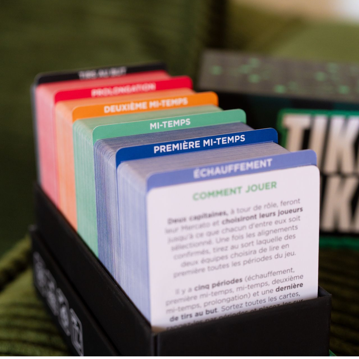 Jeu de cartes Tiki Taka avec illustrations de joueurs emblématiques