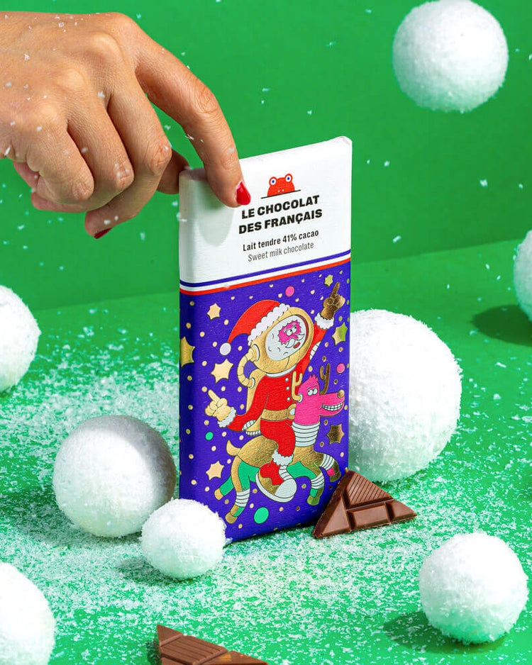 Tablette de chocolat au lait Père Noël astronaute en détail