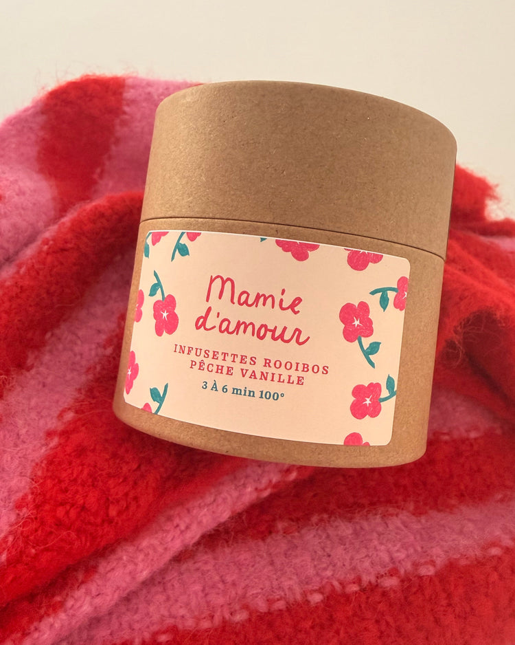 Boîte de thé Mamie d'amour avec motif floral délicat