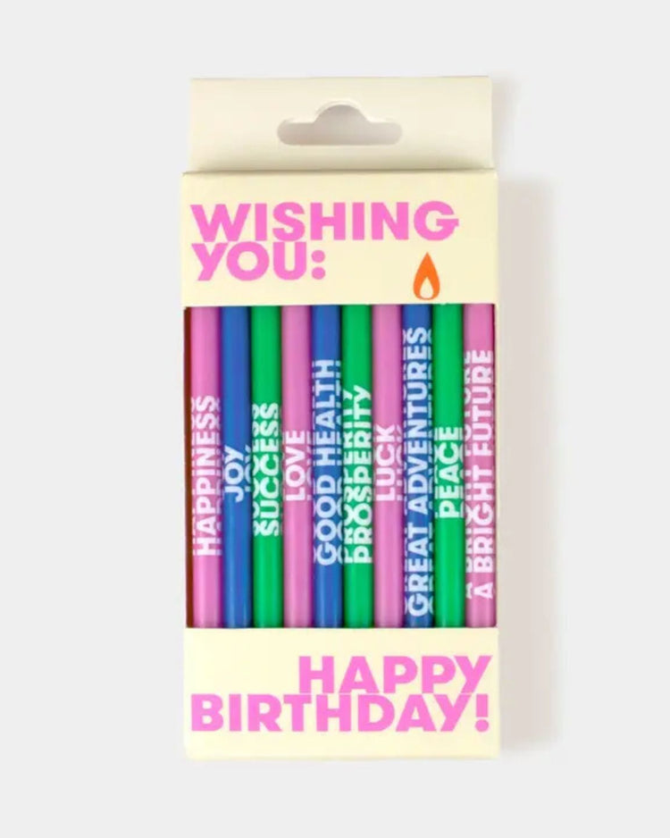 Bougies d'anniversaire colorées avec messages joyeux