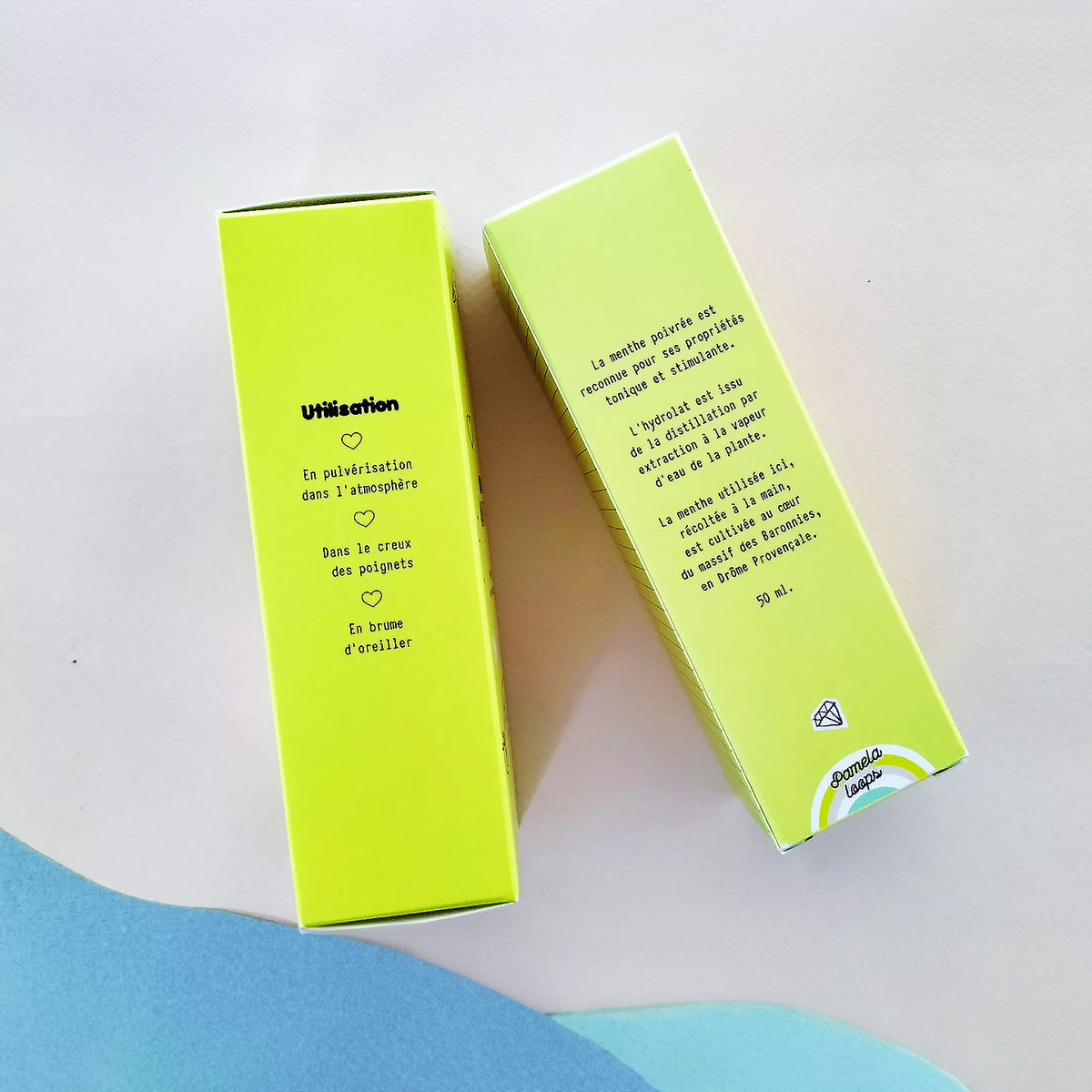 Flacon de brume anti-peur avec vaporisateur en gros plan.