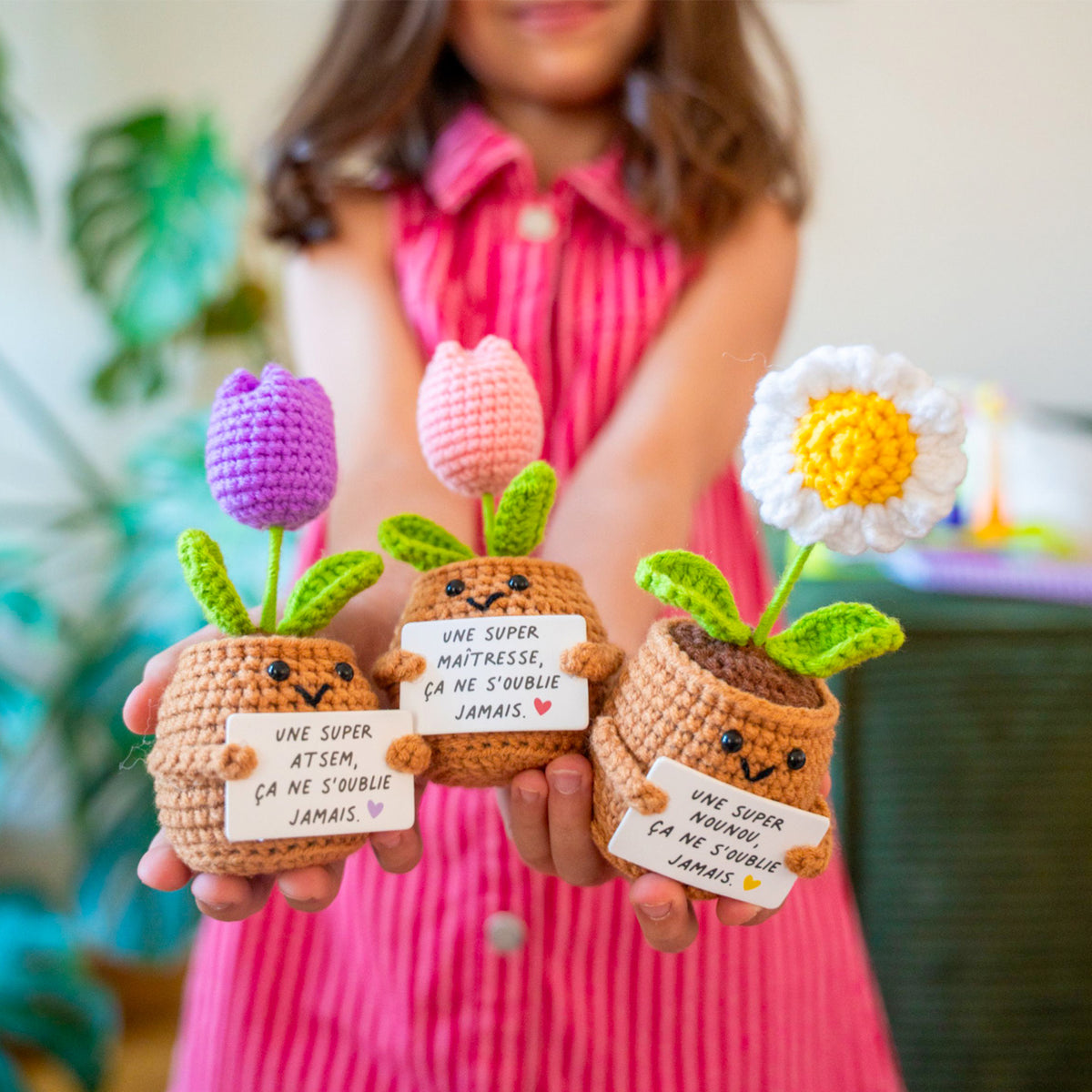 Peluche Marguerite avec message pour nounou, vue de face