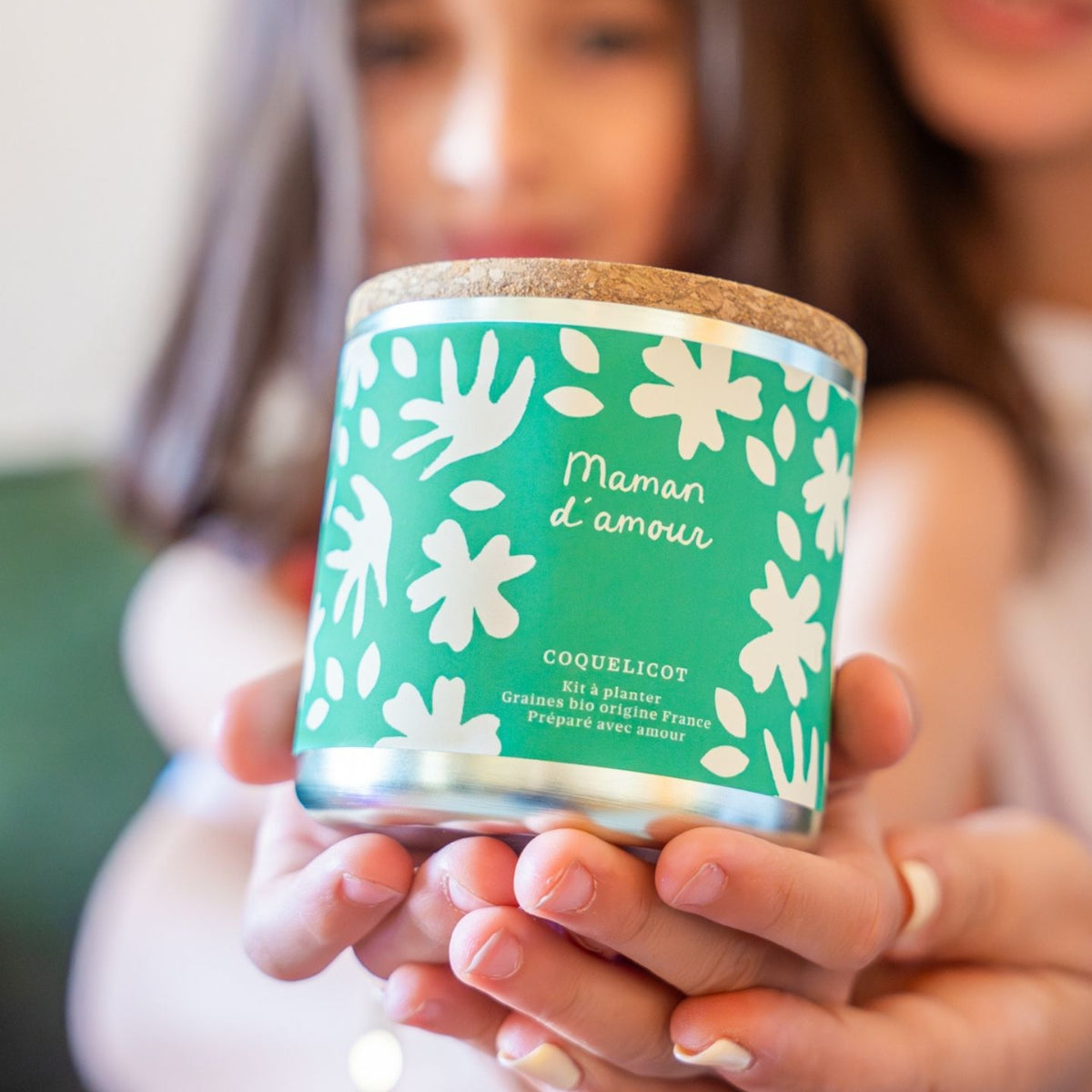 Bougie Maman d'amour avec étiquette délicate et parfum Fleur de coton