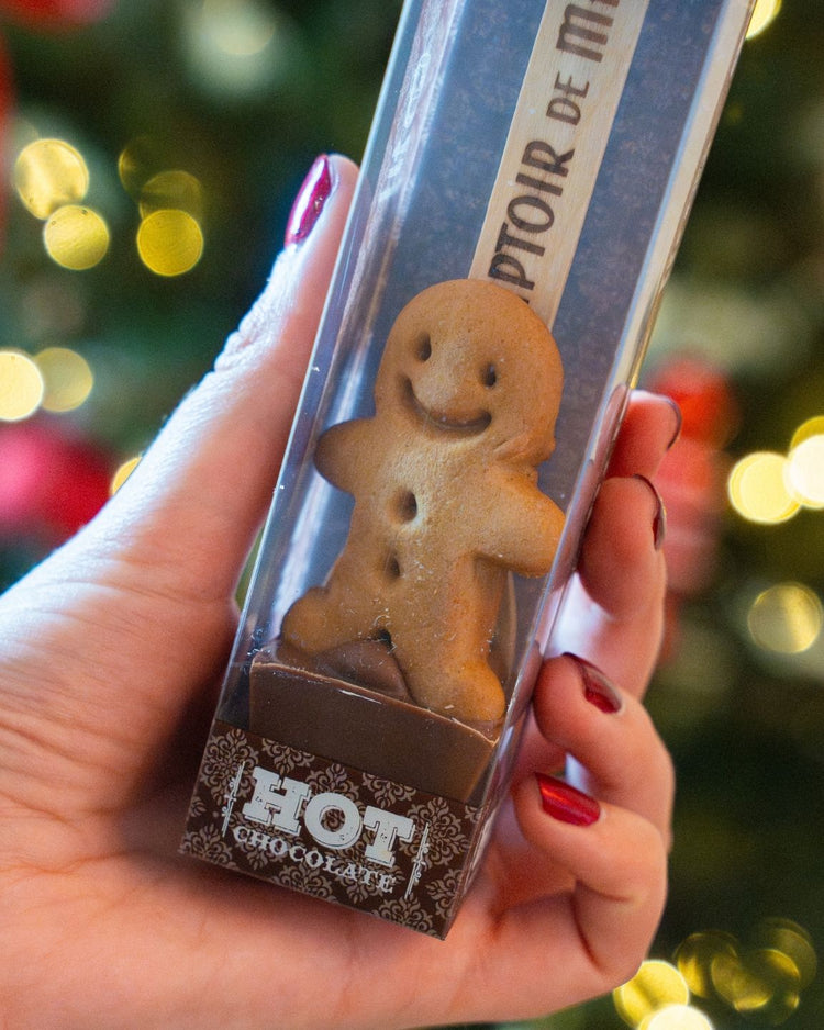 Cuillère en chocolat avec bonhomme de Noël en détail