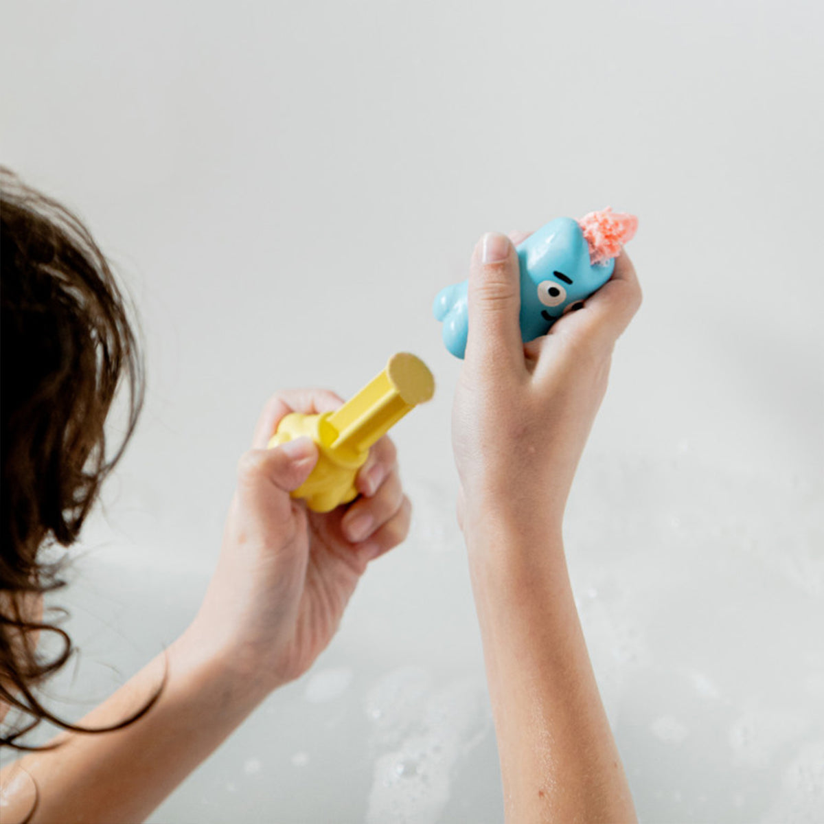 Coffret de pâtes à modeler lavantes avec figurines colorées
