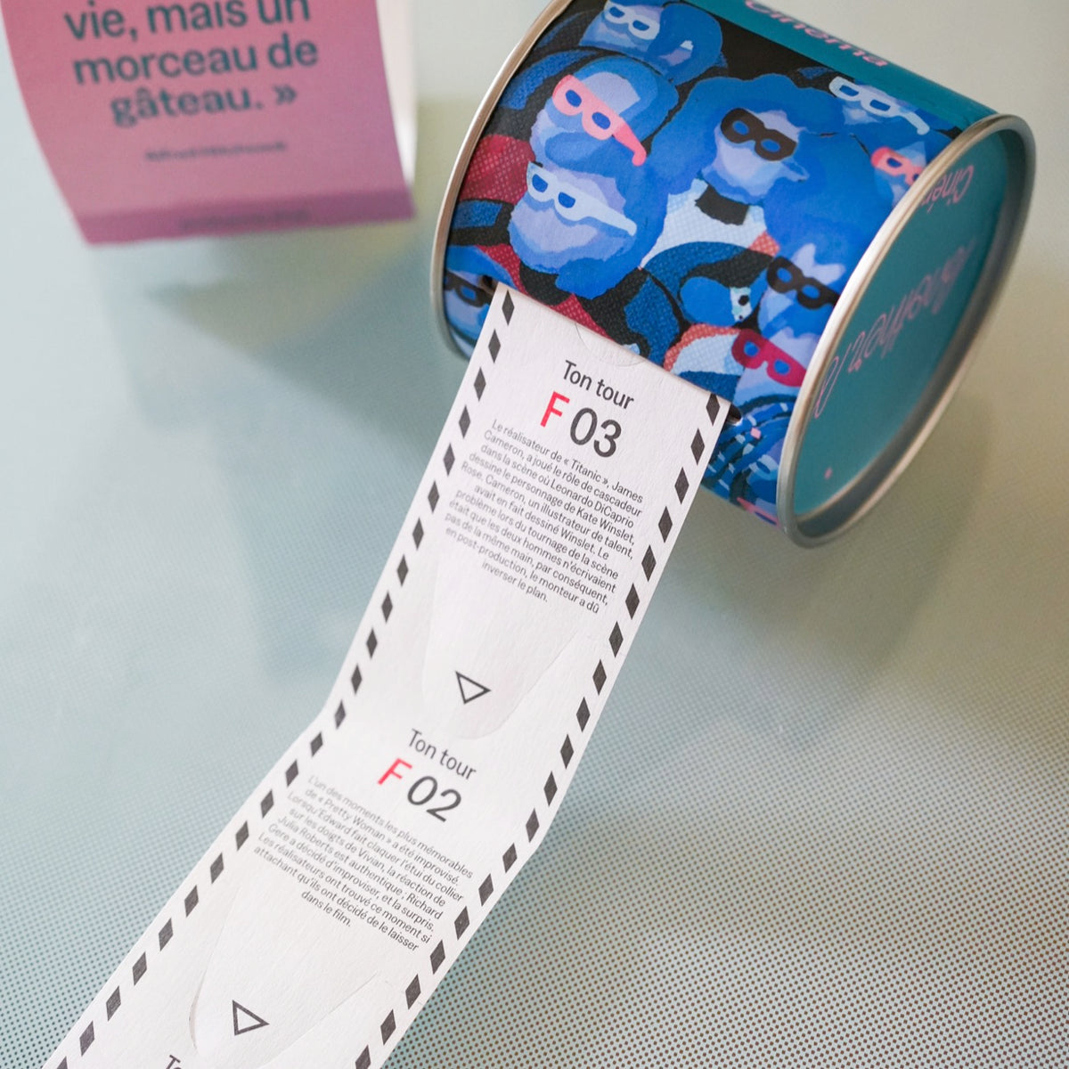 Coffret de 100 faits curieux sur le cinéma, vue de face.