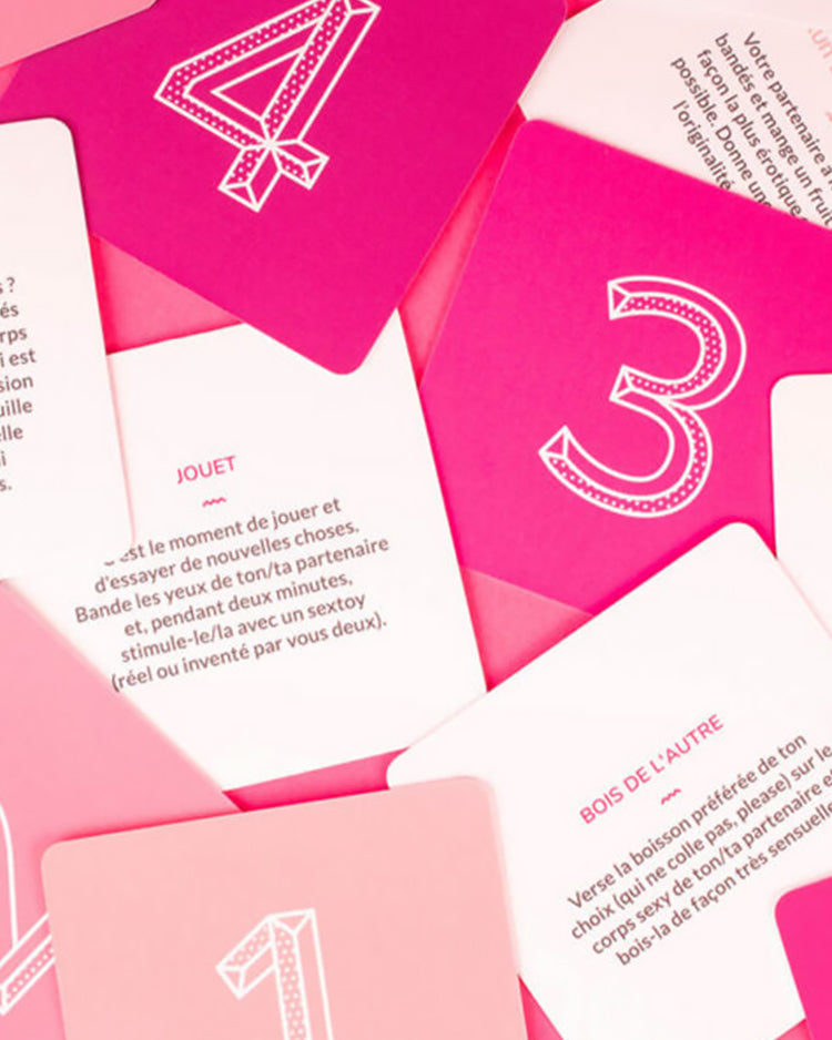 Jeu de société érotique 69 avec cartes colorées et design ludique.