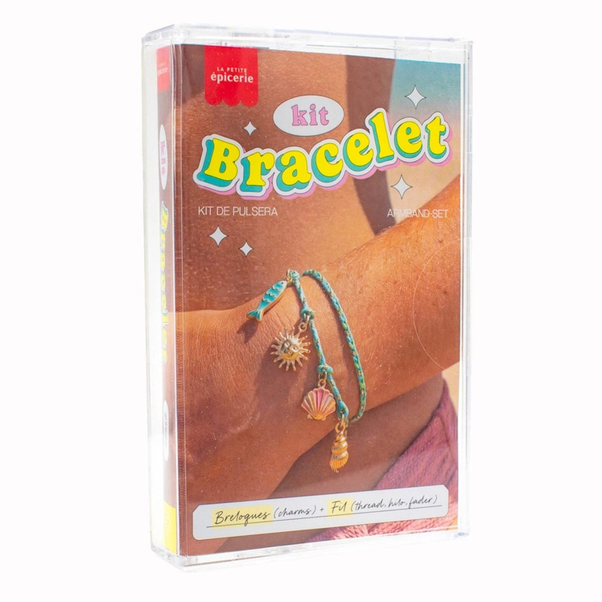 Boîte cassette audio contenant des perles marines colorées